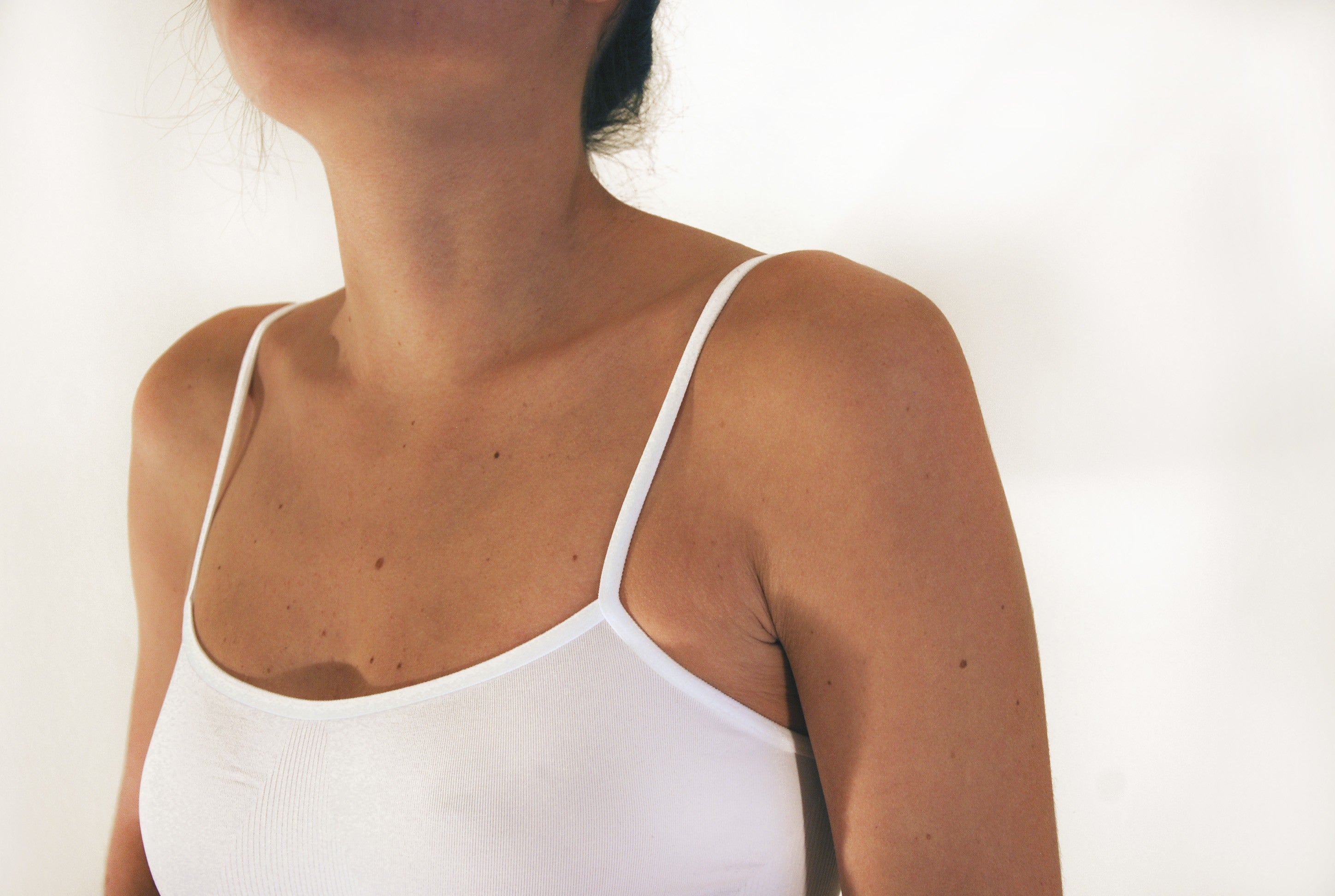 3 pz Brassiere Donna a Spalla Stretta in Microfibra, Colore Bianco, Nero e Nudo