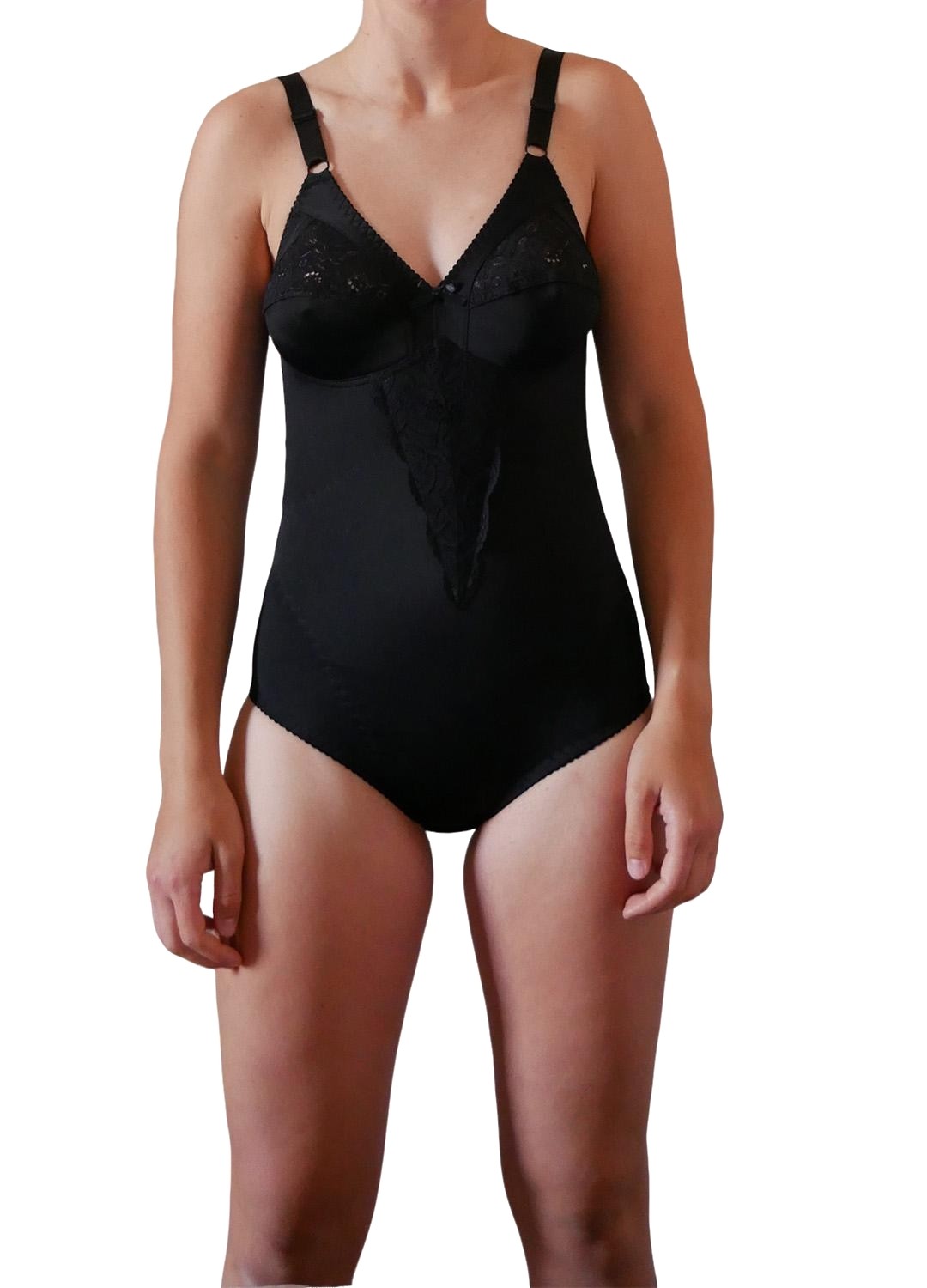 Body contenitivo in pizzo, tessuto Charmeuse elasticizzato e modellante, disponibile in diverse taglie e colori