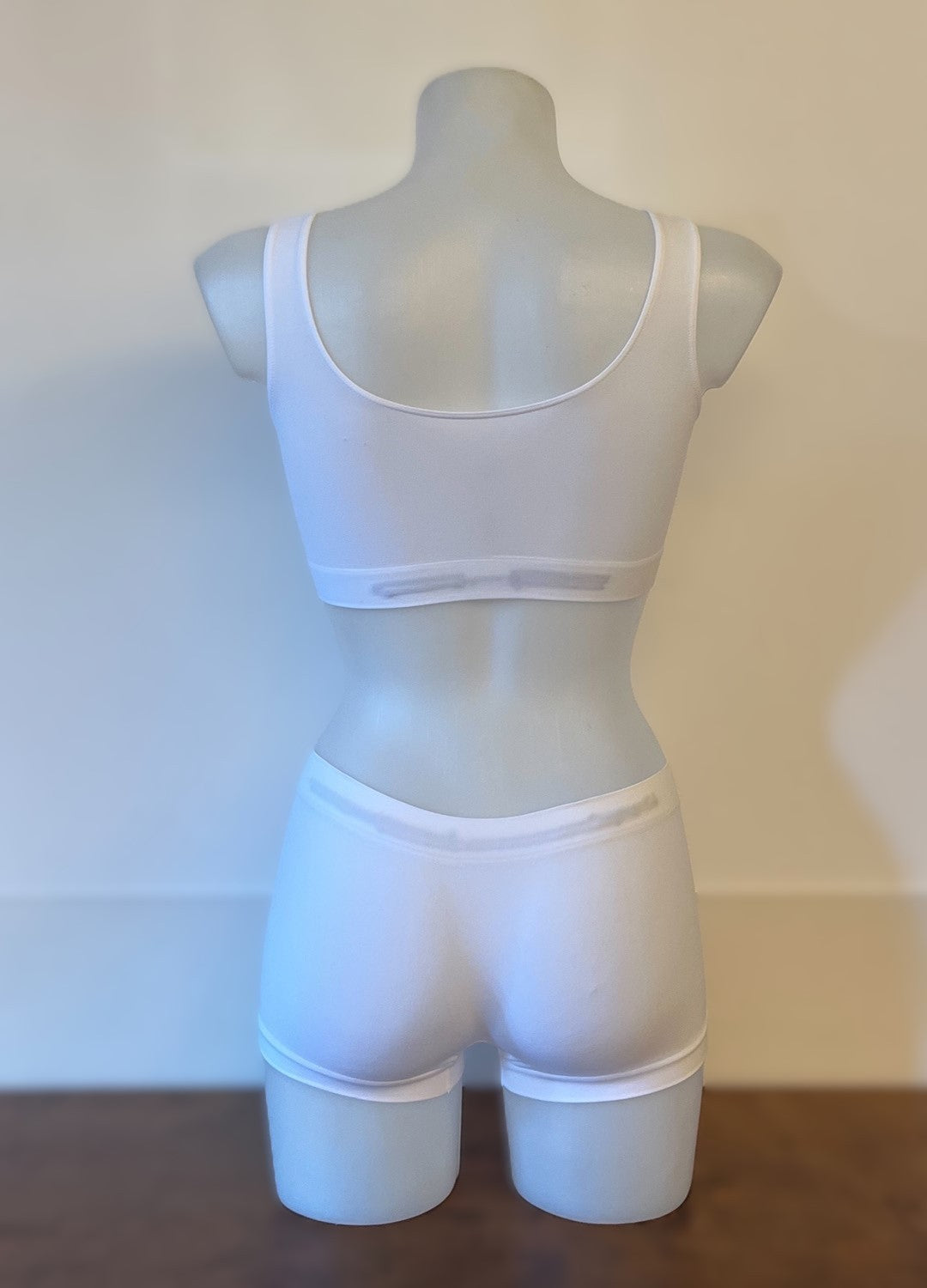 Coordinato brasserie donna con spalla larga e shorty donna, tutto in microfibra