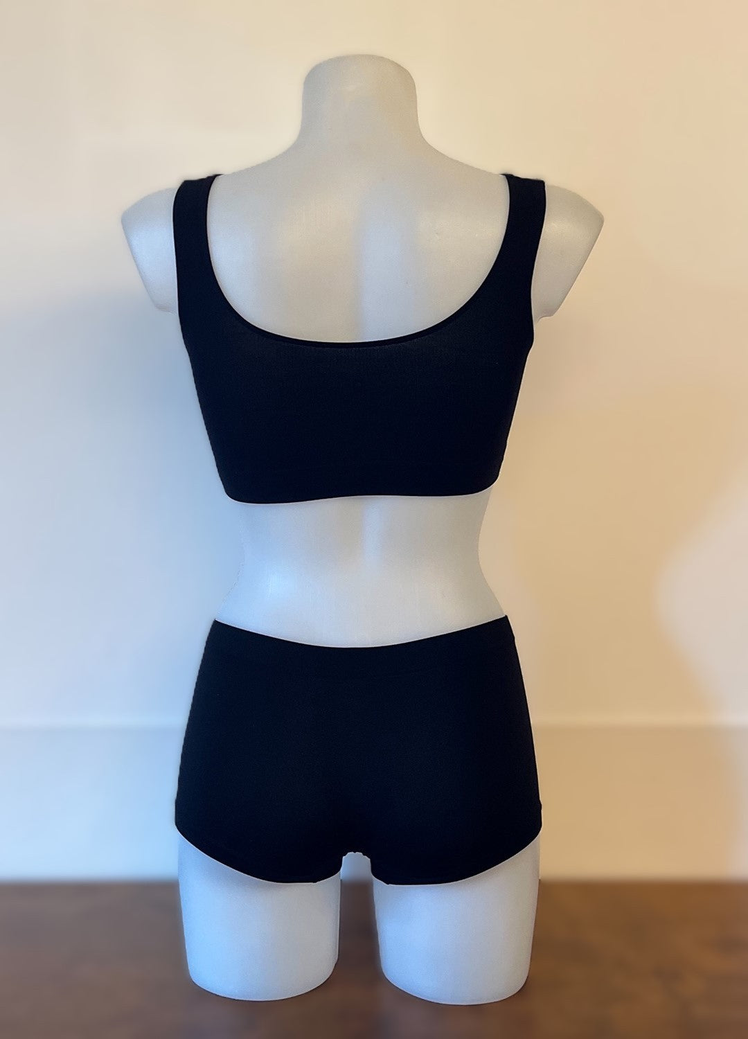 Coordinato brasserie donna con spalla larga e shorty donna, tutto in microfibra