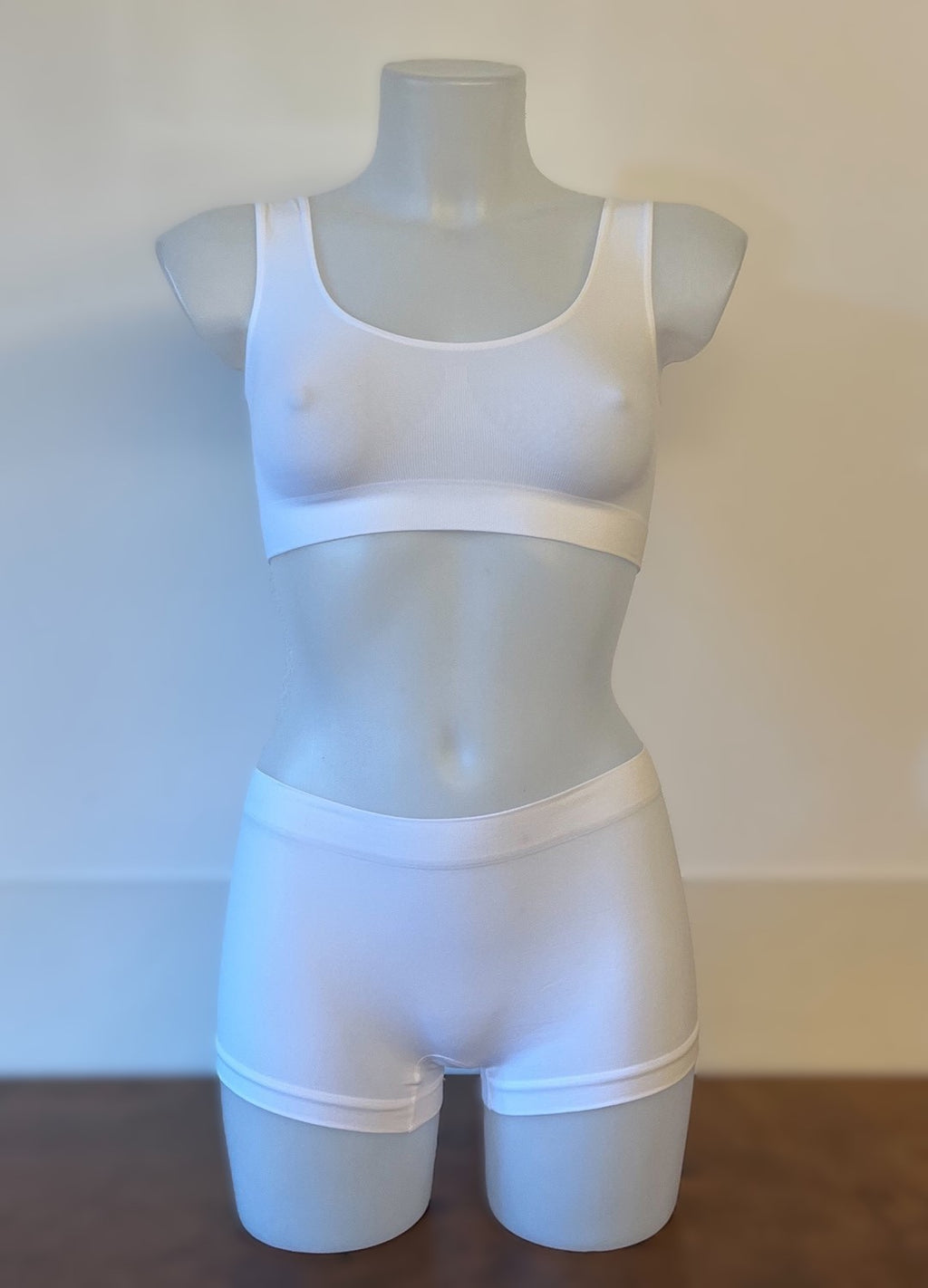 Coordinato brasserie donna con spalla larga e shorty donna, tutto in microfibra
