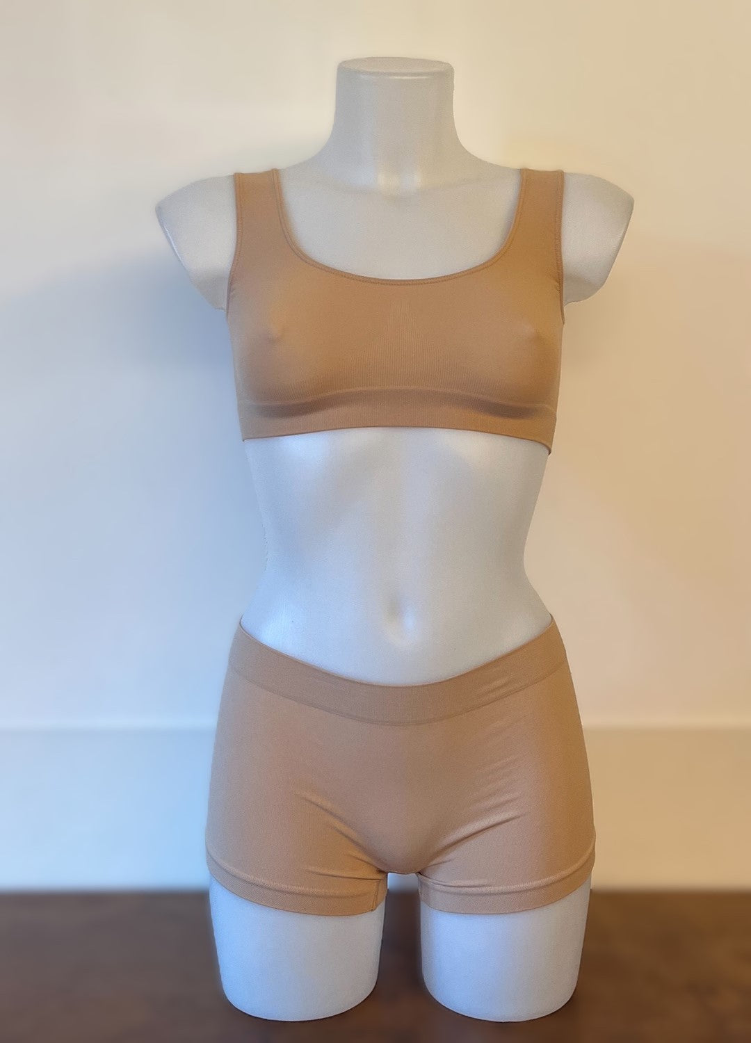 Coordinato brasserie donna con spalla larga e shorty donna, tutto in microfibra